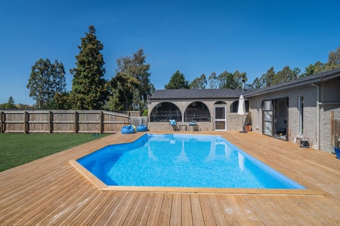 11 Bath Street, Pareora West