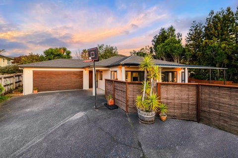 44 Roy Maloney Drive, Henderson, Auckland