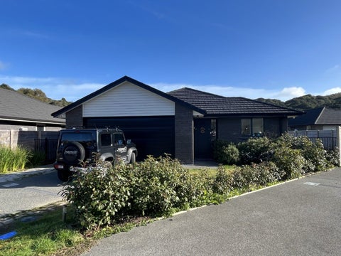 12 Tide Lane, Whitby, Porirua