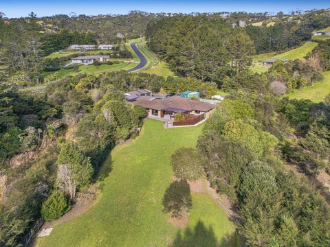 42 Manuka Grove, Helensville, Helensville