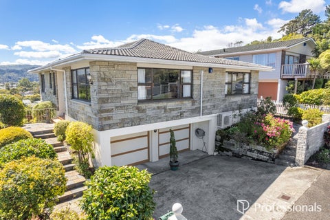 7 Summit Road, Fairfield, Lower Hutt