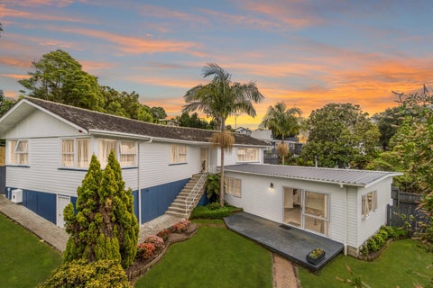 9 Hilling Street, Titirangi, Auckland