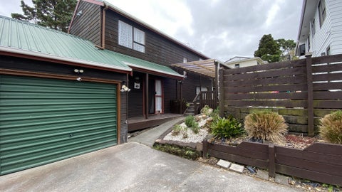 49 Chivalry Road, Glenfield, Auckland