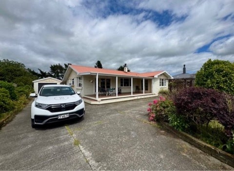 10 Grey Street, Martinborough