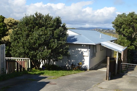 146 Gloaming Hill, Titahi Bay, Porirua