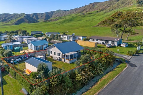 13 Ratau Street, Māhia