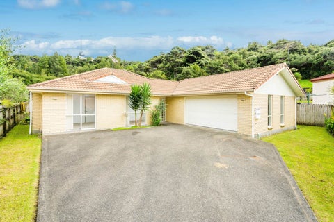 19 Helen Ryburn Place, Torbay, Auckland