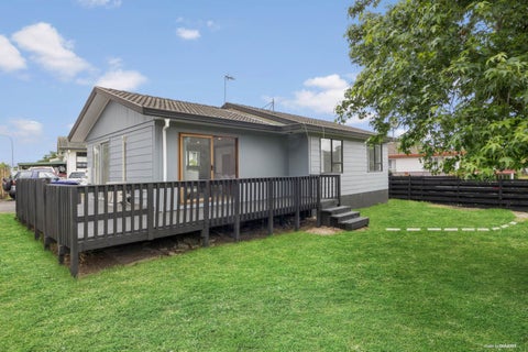 1/230 Waitemata Drive, Ranui, Auckland