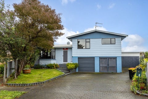 21 Newbourne Crescent, Redwoodtown, Blenheim