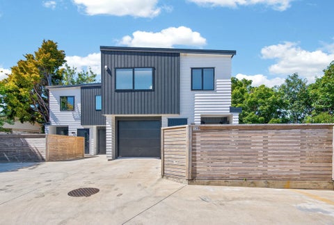 15B Rowe Parade, Wainuiomata, Lower Hutt