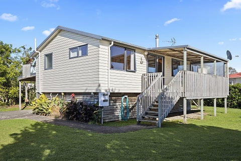 19 Kowhai Avenue, KAIAUA, MIRANDA