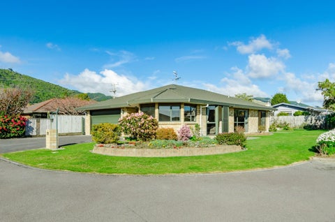 76 Parata Street, Waikanae
