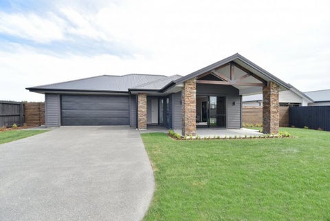 14 Fearne Drive, Woodend, Woodend