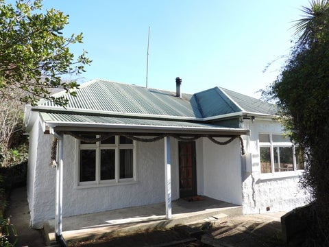 16 Lincoln Street, Hampden