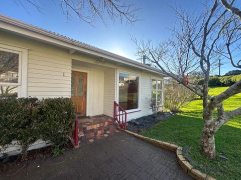 1 Jasmine Place, Blockhouse Bay, Auckland