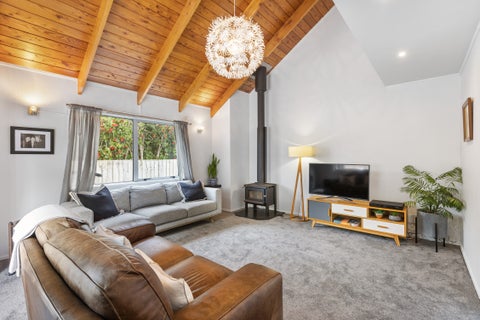 2/4 Gazelle Avenue, Beach Haven, Auckland