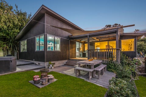 129F Rangatira Road, Beach Haven, Auckland