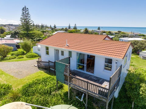 51 Pinedale Crescent, Riversdale Beach