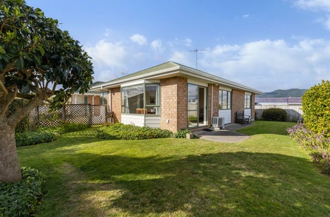 19B Dennis Taylor Court, Paraparaumu