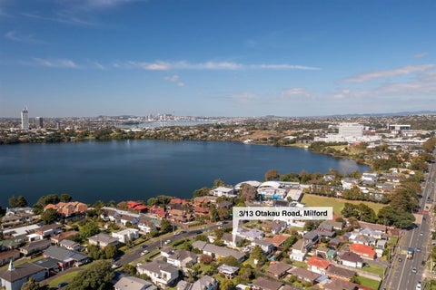 3/13 Otakau Road, Milford, Auckland
