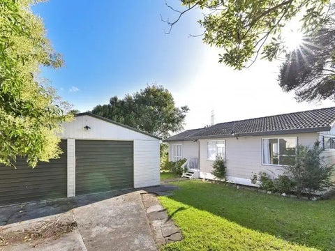 2/33 Penion Drive, Flat Bush, Auckland