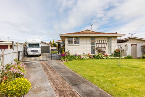 15 Grange Place, Milson, Palmerston North