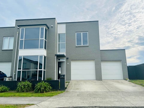 11 Aeronautic Road, Takanini