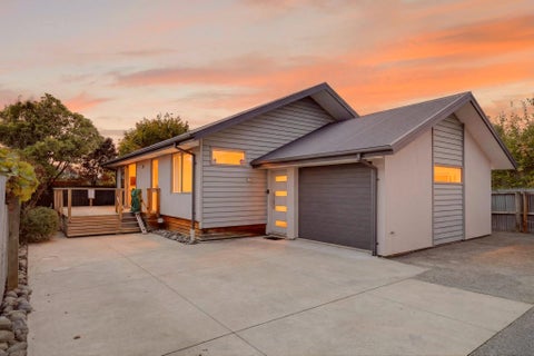 2/110 Hills Road, Edgeware, Christchurch