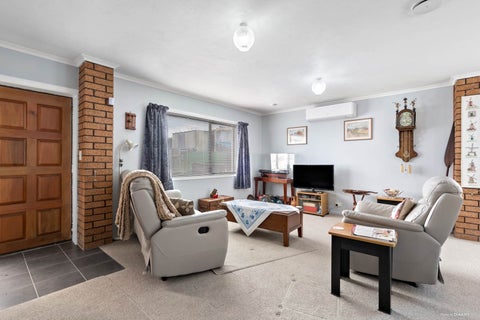 2/220 Russell Road, Manurewa, Auckland