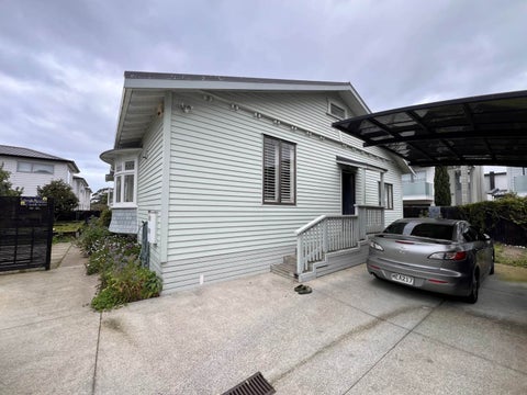 10B Ropata Avenue, Point England, Auckland