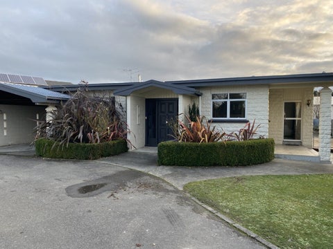 168 MacKenzie Street, Winton, Winton