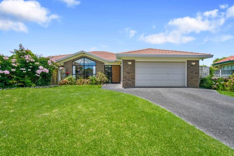 8 Paradise Place, Pakuranga Heights, Auckland
