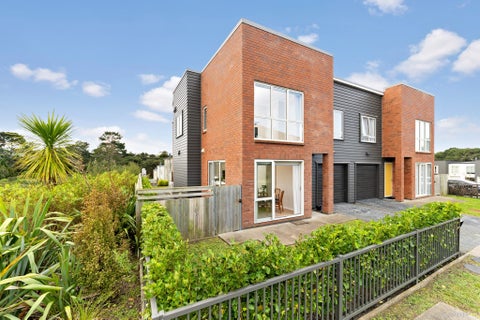 13 Manutewhau Road, Massey, Auckland