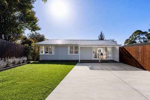 8 Surat Place, Glen Eden, Auckland