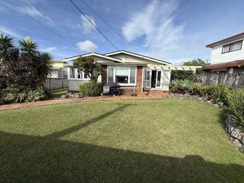 80 Golf Road, New Lynn, Auckland