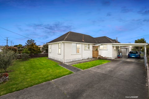 17 Surrey Street, Solway, Masterton