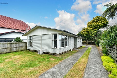 15 Racecourse Road, Waiuku, Waiuku