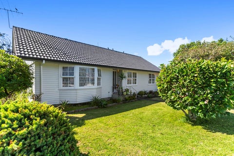 9 Riverpark Crescent, Henderson, Auckland