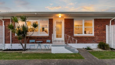 2/12 Dominion Street, Takapuna, Auckland