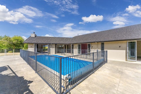 5 Cameron Drive, Acacia Bay, Taupō