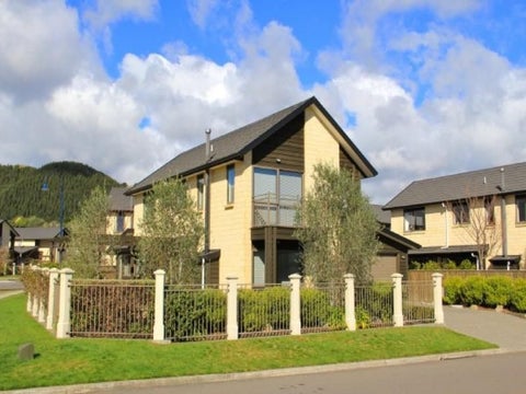 1 Jade Lane, Paraparaumu