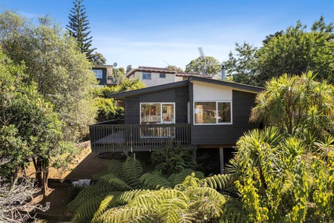 73A Ayton Drive, Totara Vale, Auckland