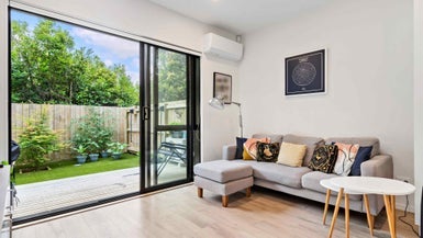7/241 Don Buck Road, Massey, Auckland