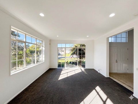 18 Eaglemont Drive, East Tamaki Heights, Auckland