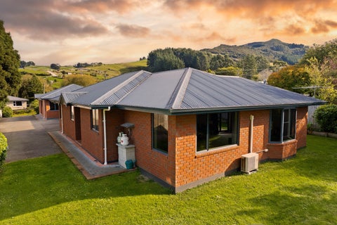66A Hall Road, Sawyers Bay, Port Chalmers