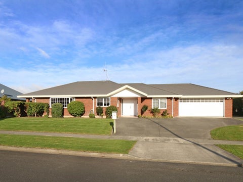 2 Liberty Grove, Kelvin Grove, Palmerston North