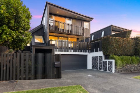 1 Kanuka Street, Point Chevalier, Auckland