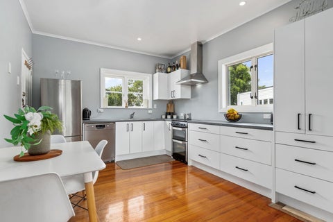 93 Fox Street, Featherston