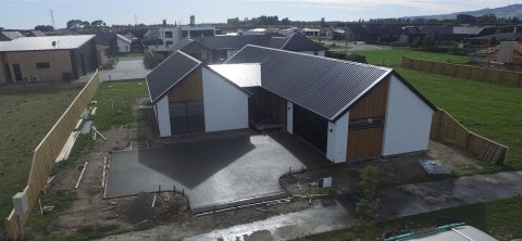 61 Carnaveron Drive, Lincoln, Lincoln