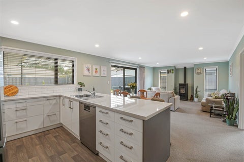 8 McNabb Place, Witherlea, Blenheim